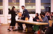 Die Business Mentors nehmen Geschenke entgegen
